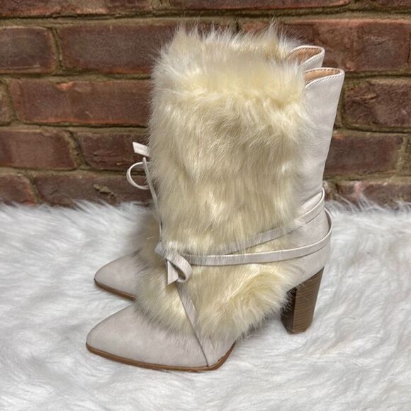Penny Loves Kenny Faux Beige Faux Fur Bootie Size 8 - Picture 3 of 10